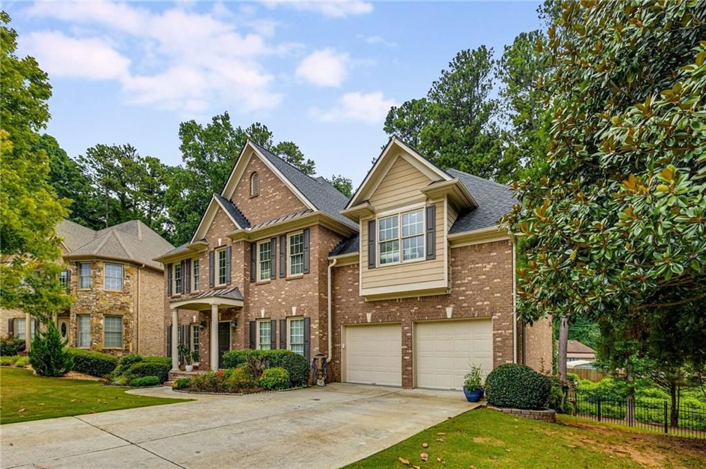Image 3 of property listing at 2818 Willowstone Drive, Duluth, GA 30096