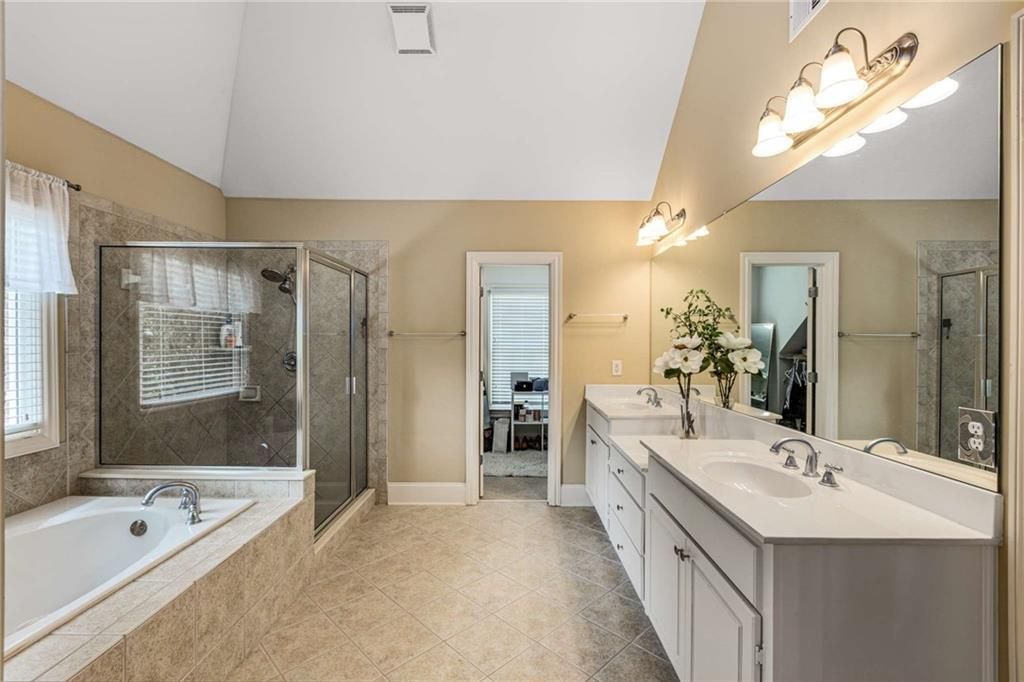 Image 31 of property listing at 2818 Willowstone Drive, Duluth, GA 30096