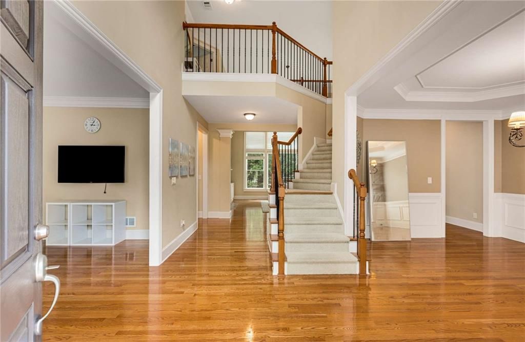 Image 5 of property listing at 2818 Willowstone Drive, Duluth, GA 30096