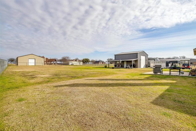 7946 Grassland Drive, Godley, TX 76044