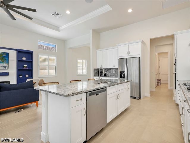 9288 Cayman DR, Naples, FL 34114