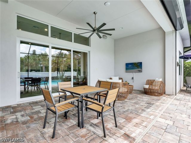 9288 Cayman DR, Naples, FL 34114