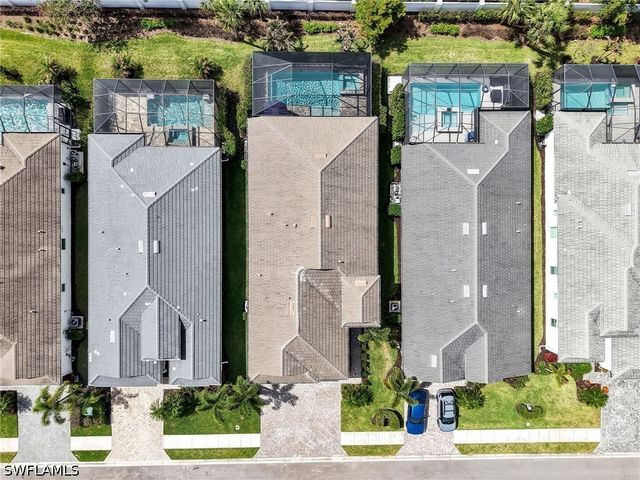 9288 Cayman DR, Naples, FL 34114