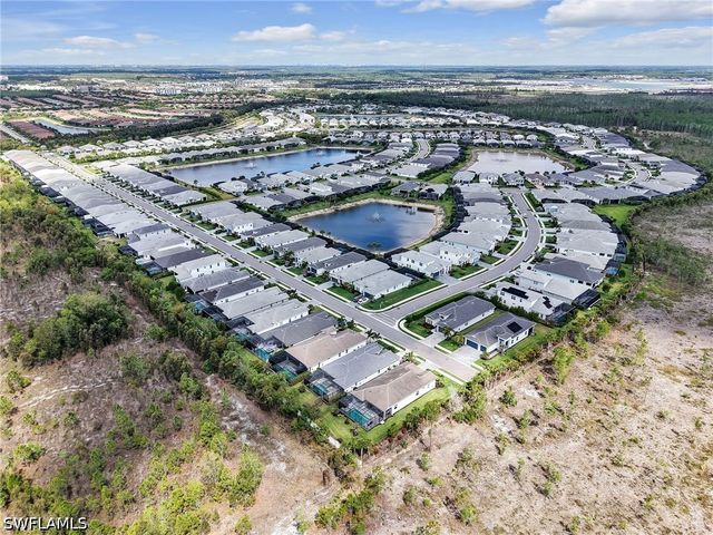 9288 Cayman DR, Naples, FL 34114
