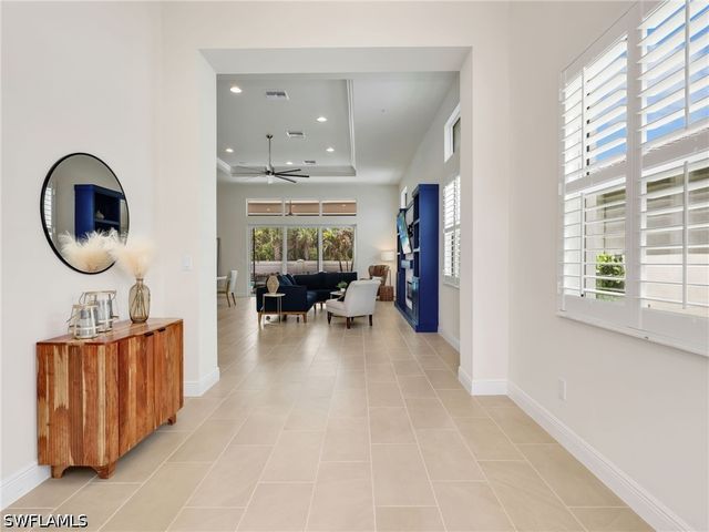 9288 Cayman DR, Naples, FL 34114
