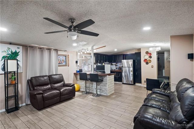 48 Gladiola Street, Alamo, TX 78516