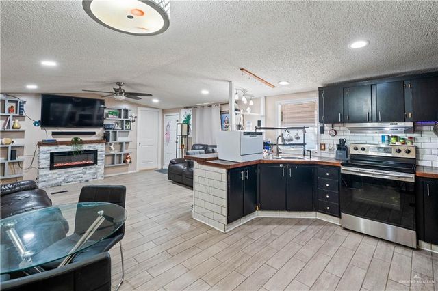 48 Gladiola Street, Alamo, TX 78516