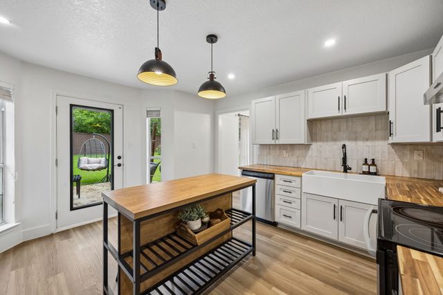 105 Melody Lane, Hickory Creek, TX 75065