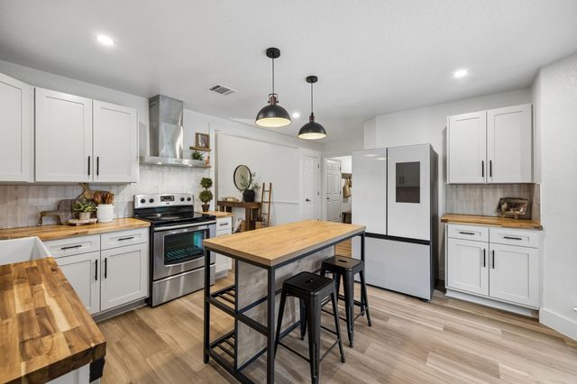 105 Melody Lane, Hickory Creek, TX 75065