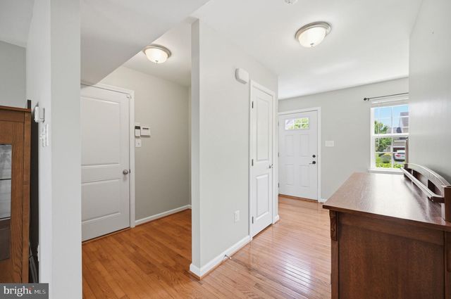 229 MOUNTAIN LAUREL BLVD, Ranson, WV 25438