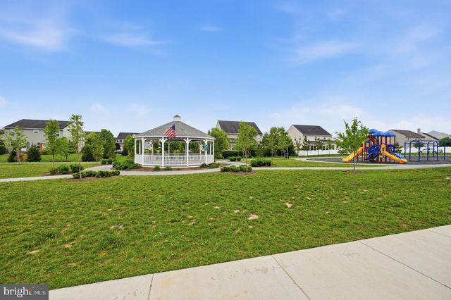 229 MOUNTAIN LAUREL BLVD, Ranson, WV 25438