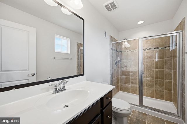 229 MOUNTAIN LAUREL BLVD, Ranson, WV 25438