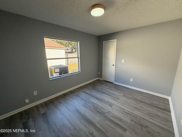 761 TREKKER Street, Jacksonville, FL 32216