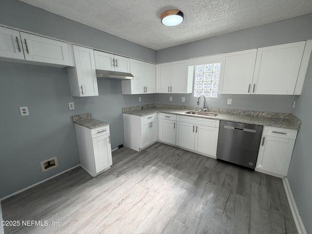 761 TREKKER Street, Jacksonville, FL 32216