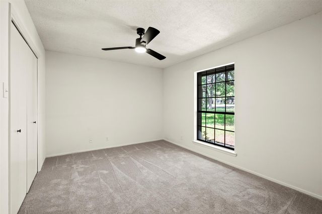 303 W Sequoia SPUR, Georgetown, TX 78628