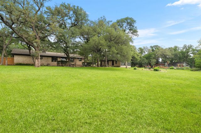 303 W Sequoia SPUR, Georgetown, TX 78628