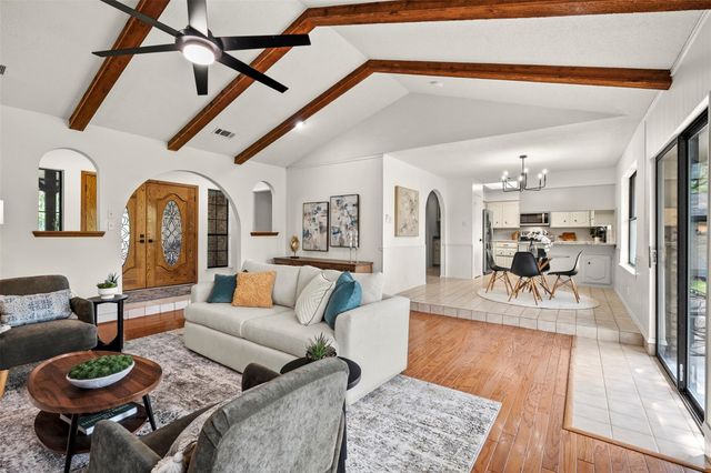 303 W Sequoia SPUR, Georgetown, TX 78628