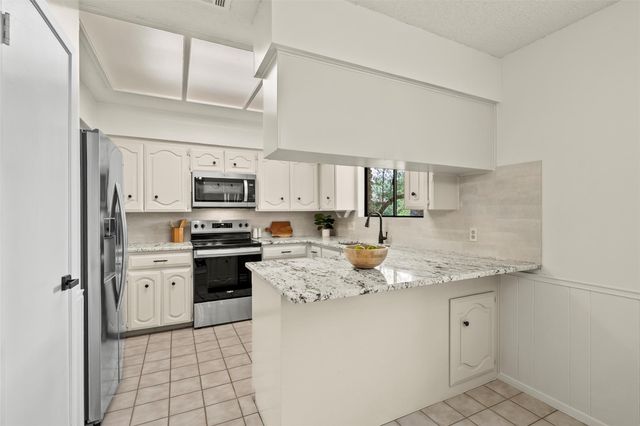 303 W Sequoia SPUR, Georgetown, TX 78628