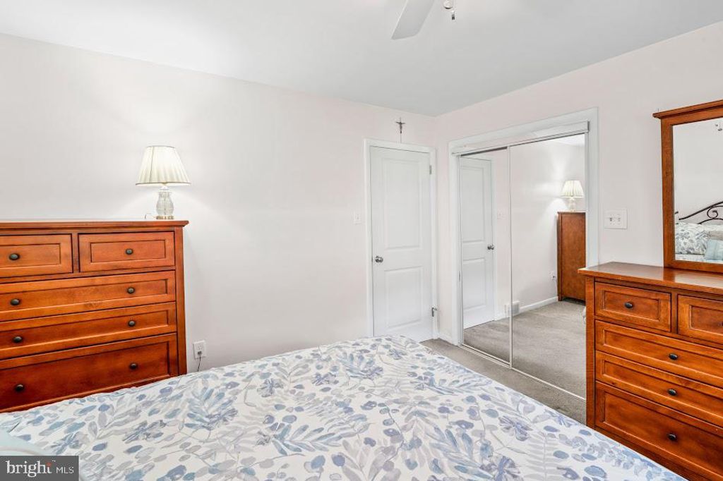 1202 GLEN RIDGE DR, Glassboro, NJ 08028
