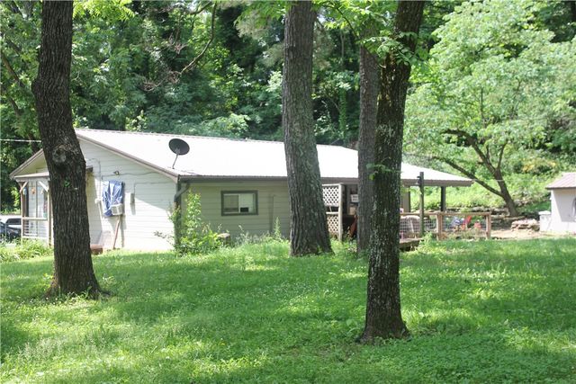 197 7th Street, St Paul, AR 72756