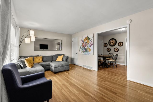 131 Greenbriar Road, Lexington, KY 40503