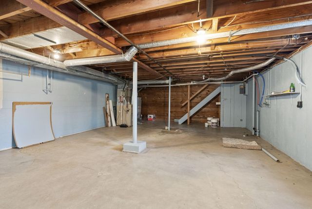 131 Greenbriar Road, Lexington, KY 40503