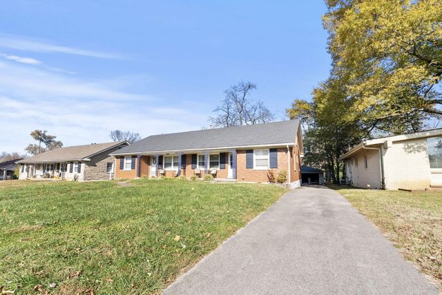 131 Greenbriar Road, Lexington, KY 40503