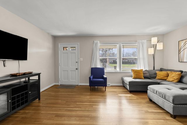 131 Greenbriar Road, Lexington, KY 40503