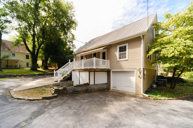 801 Elm St, Columbia, TN 38401