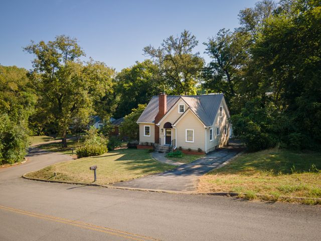 801 Elm St, Columbia, TN 38401
