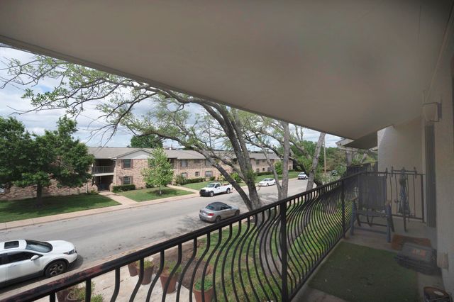 5816 Birchbrook Drive 214, Dallas, TX 75206