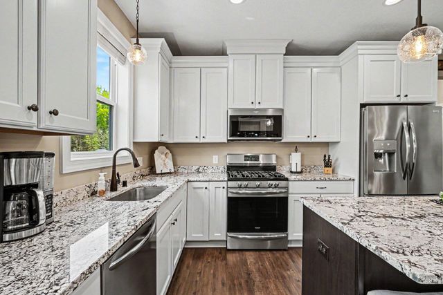 14046 Burgundy Avenue 9003, Rosemount, MN 55068