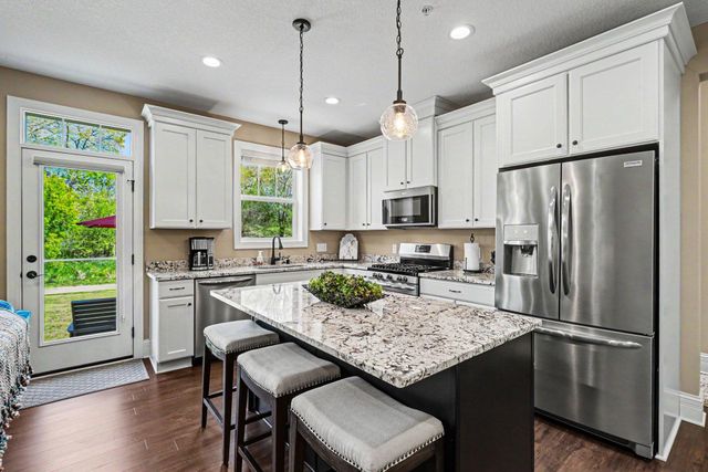 14046 Burgundy Avenue 9003, Rosemount, MN 55068