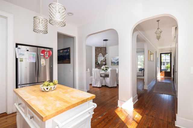 21 Cleveland Street, Charleston, SC 29403