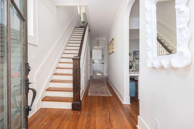 21 Cleveland Street, Charleston, SC 29403