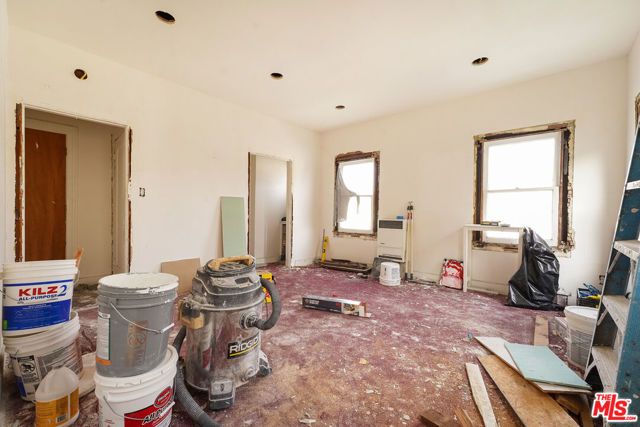 1519 W 30th Street, Los Angeles, CA 90007