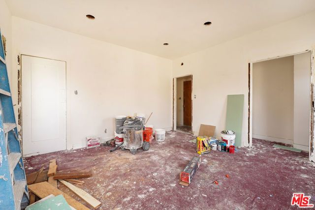 1519 W 30th Street, Los Angeles, CA 90007