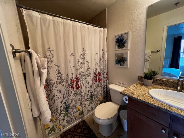 4200 South Valley View Boulevard 2010, Las Vegas, NV 89103