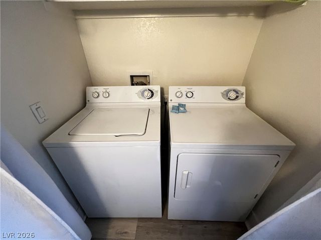 4200 South Valley View Boulevard 2010, Las Vegas, NV 89103