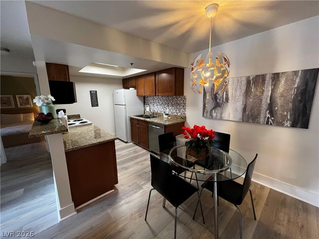 4200 South Valley View Boulevard 2010, Las Vegas, NV 89103
