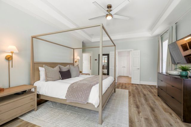 26 Winhall Place, The Woodlands, TX 77354