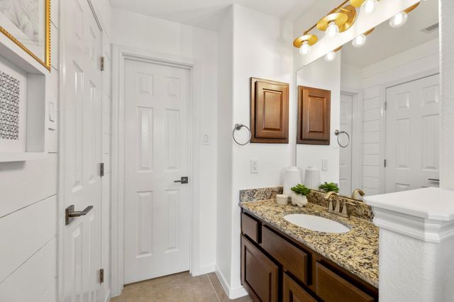 26 Winhall Place, The Woodlands, TX 77354