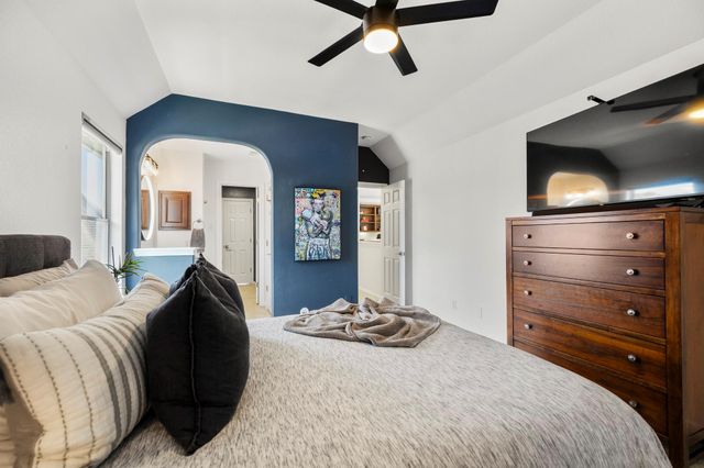 26 Winhall Place, The Woodlands, TX 77354