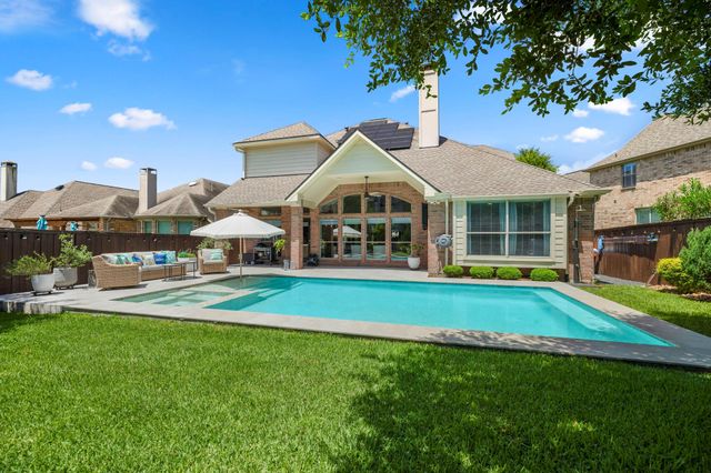 26 Winhall Place, The Woodlands, TX 77354