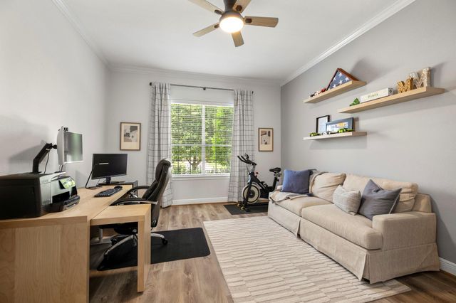 26 Winhall Place, The Woodlands, TX 77354