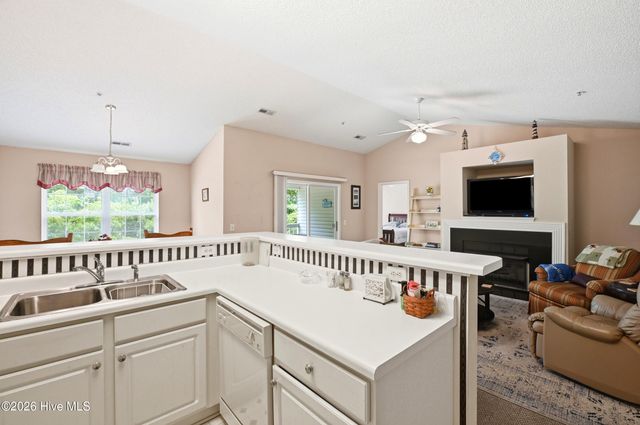 1601 Willoughby Park Court Unit 6, Wilmington, NC 28412