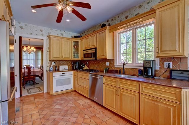17313 Riverway Drive, Lakewood, OH 44107