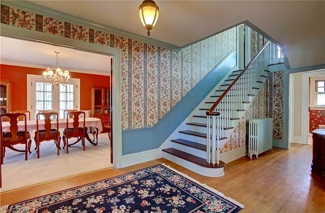 17313 Riverway Drive, Lakewood, OH 44107