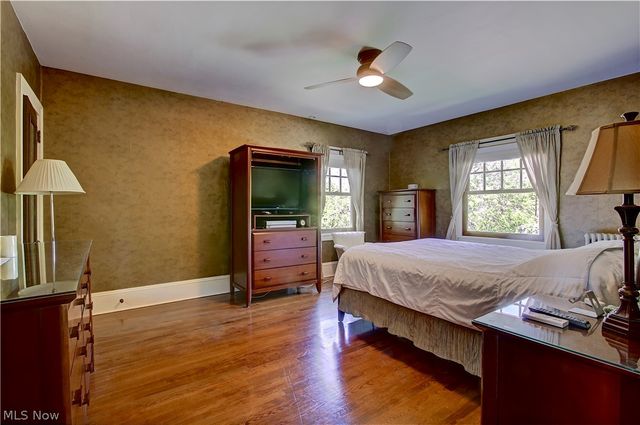 17313 Riverway Drive, Lakewood, OH 44107