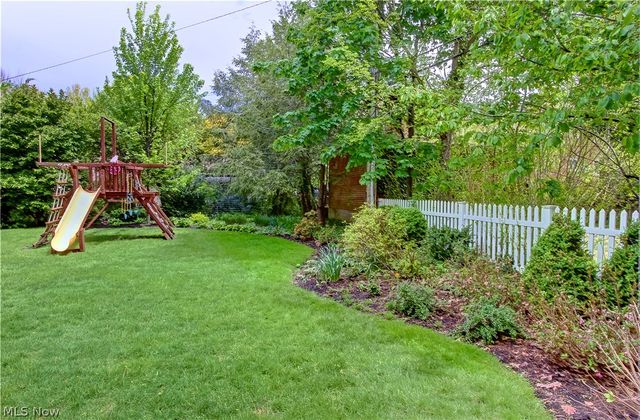 17313 Riverway Drive, Lakewood, OH 44107